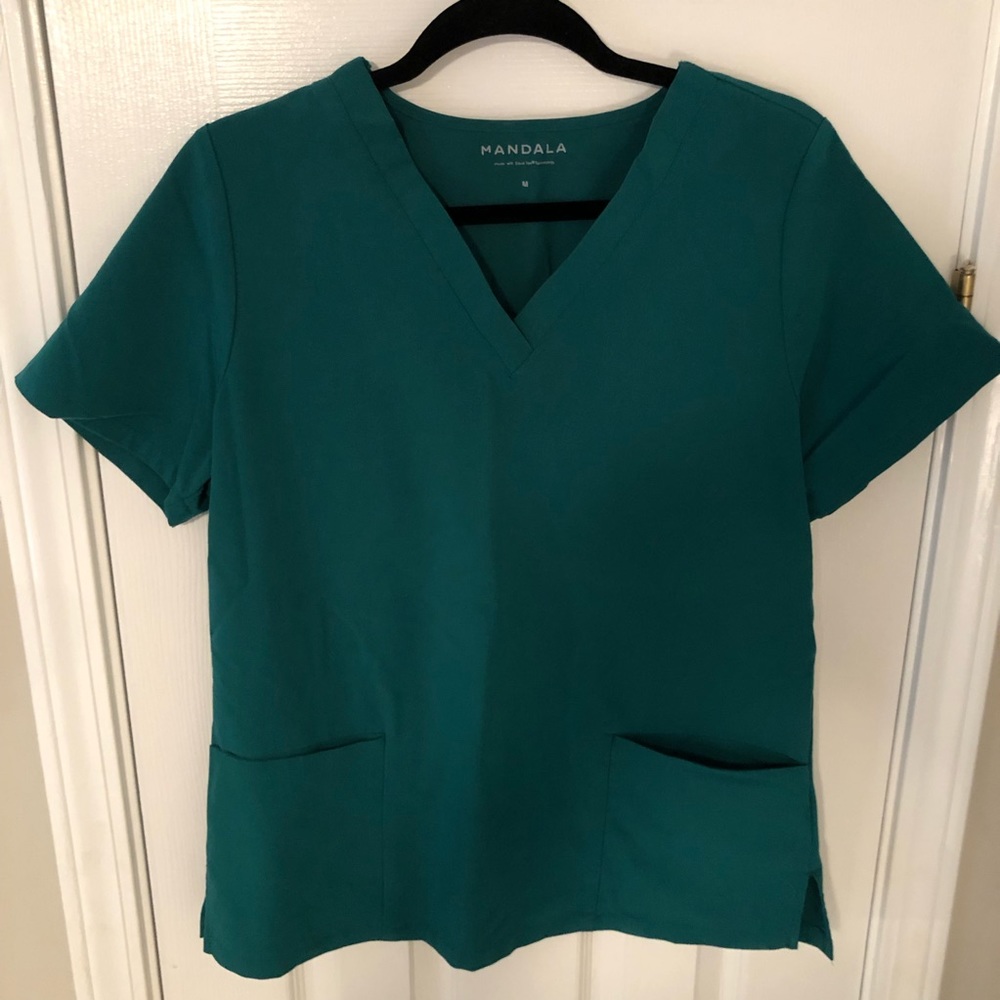 Mandala Scrub Set. Hunter green- not available online!